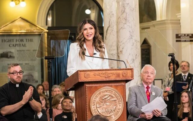 Noem sworn in for 2nd term as SD Governor