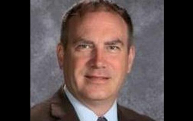 Brookings School Board extends contract for Brian Lueders who had been set to retire